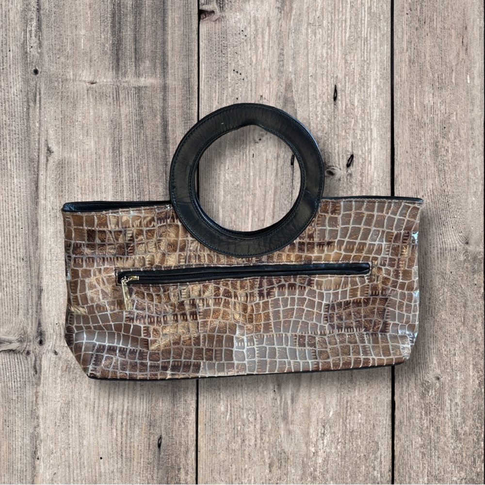 Faux Crocodile Pattern Clutch - Picture 15 of 16